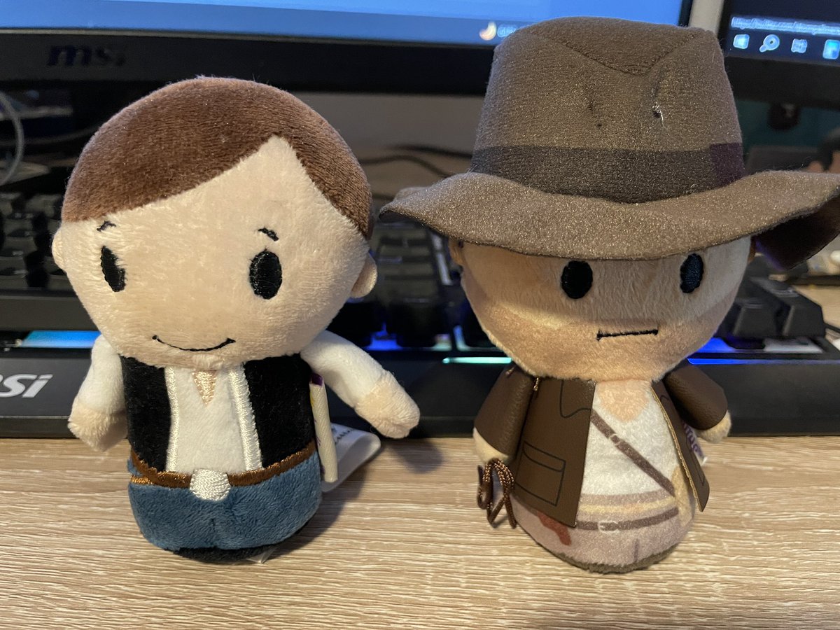 RT @atompalmers: now i have two harrison ford itty bittys …and leia https://t.co/vtoQxibjH2