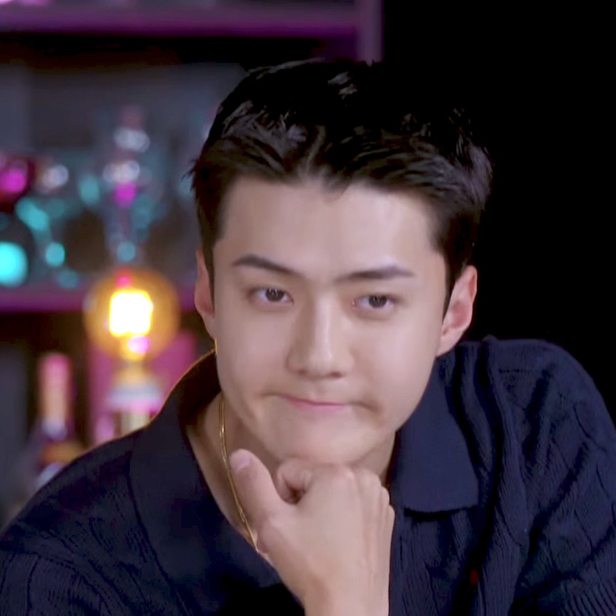 کاش چند نفر فالوم کنن رند شم

<a href="/weareoneEXO/">EXO</a>
