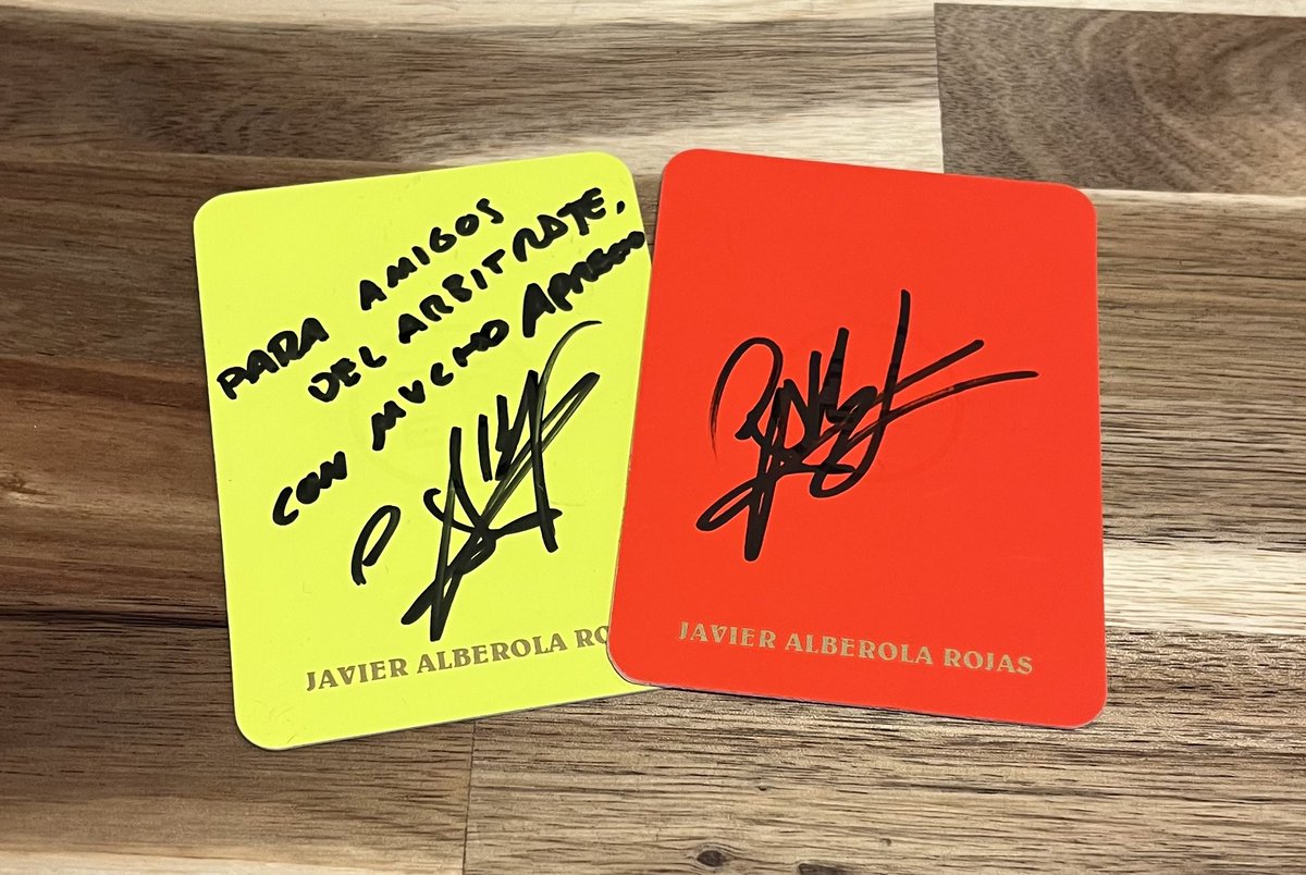 PavelFdez's tweet photo. #SORTEO 💥💥💥💥💥💥💥💥
Y como cada lunes, os traigo un nuevo sorteo, estas tarjetas personalizadas de Javier Alberola Rojas, firmadas por el mismo 🥰.
Las sortearé el próximo domingo 23 de julio entre todos mis seguidores que hagan ❤️ y 🔄 en este tuit. 💪 https://t.co/OoZGSjNoeK
