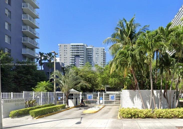 CarlaMatosRE's tweet photo. This 2 BED home won't last long! Ping me for details or a showing. #realestate  https://t.co/aQYrYmFwyX https://t.co/vFaAbMlqea
