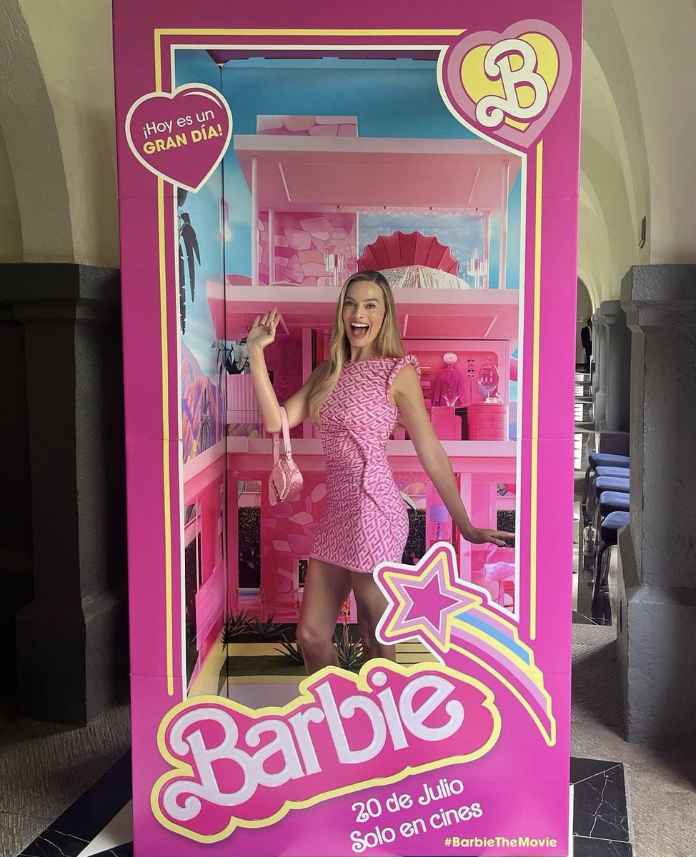 RT @PopBase: Margot Robbie ahead of #Barbie release. https://t.co/5kZnFulMtY