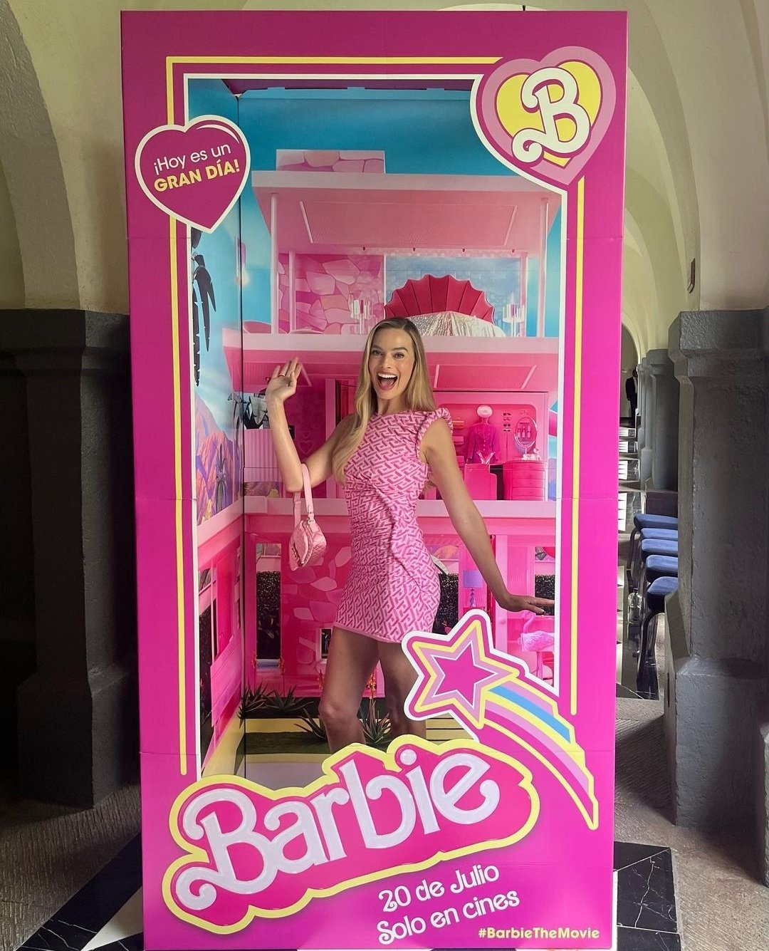 7' Barbie Box