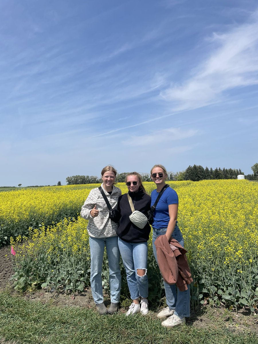 Watch out ! A couple of Syngenta girls out on the town looking at some up and coming products. It was great to see how the Regina locations crops are doing.  <a href="/syngentacanada/">Syngenta Canada</a> <a href="/Syngenta/">Syngenta</a>