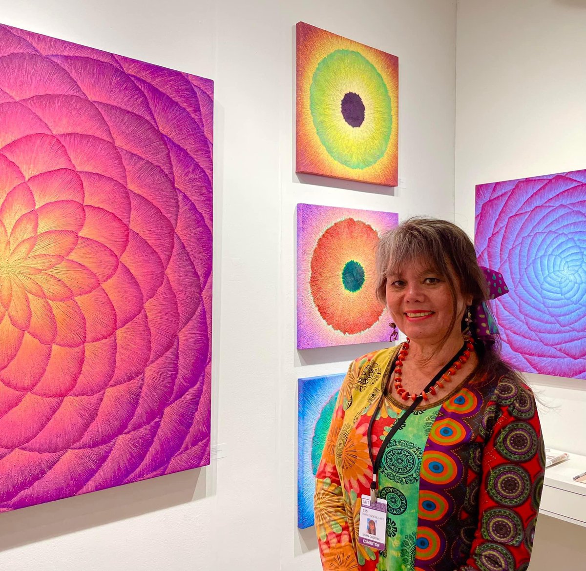 Thank you for turning out in such large numbers to see Shan Ogdemli’s art at Art Santa Fe! She had a wonderful show and enjoyed talking to people about her painting and texturing techniques. #interiordesign #Artcurators #artcollectors #contemporaryart #WomensArt #sacredgeometry