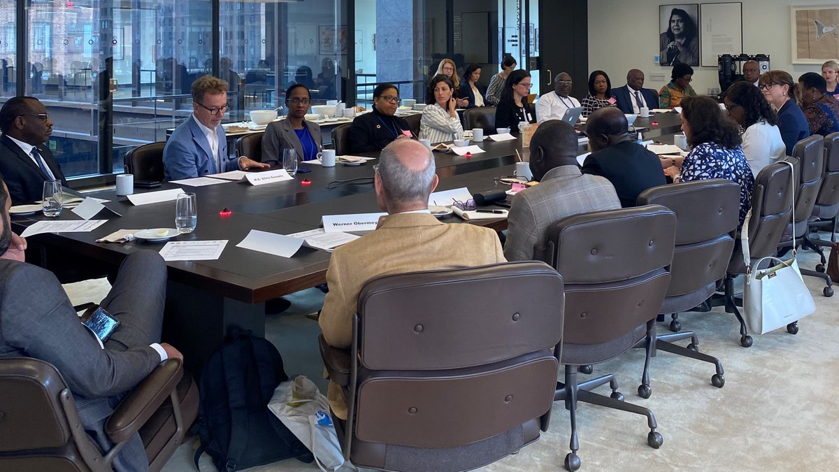 EUatUN's tweet photo. The power of data must be harnessed to fuel inclusive &amp; sustainable dev. At #HLPF data dividends event, the 🇪🇺emphasized fostering global partnerships for data-driven growth. Via #GlobalGateway &amp; #DigitalCompass, we're enhancing digital connectivity, governance, business &amp; skills https://t.co/8I3IIRJJvU