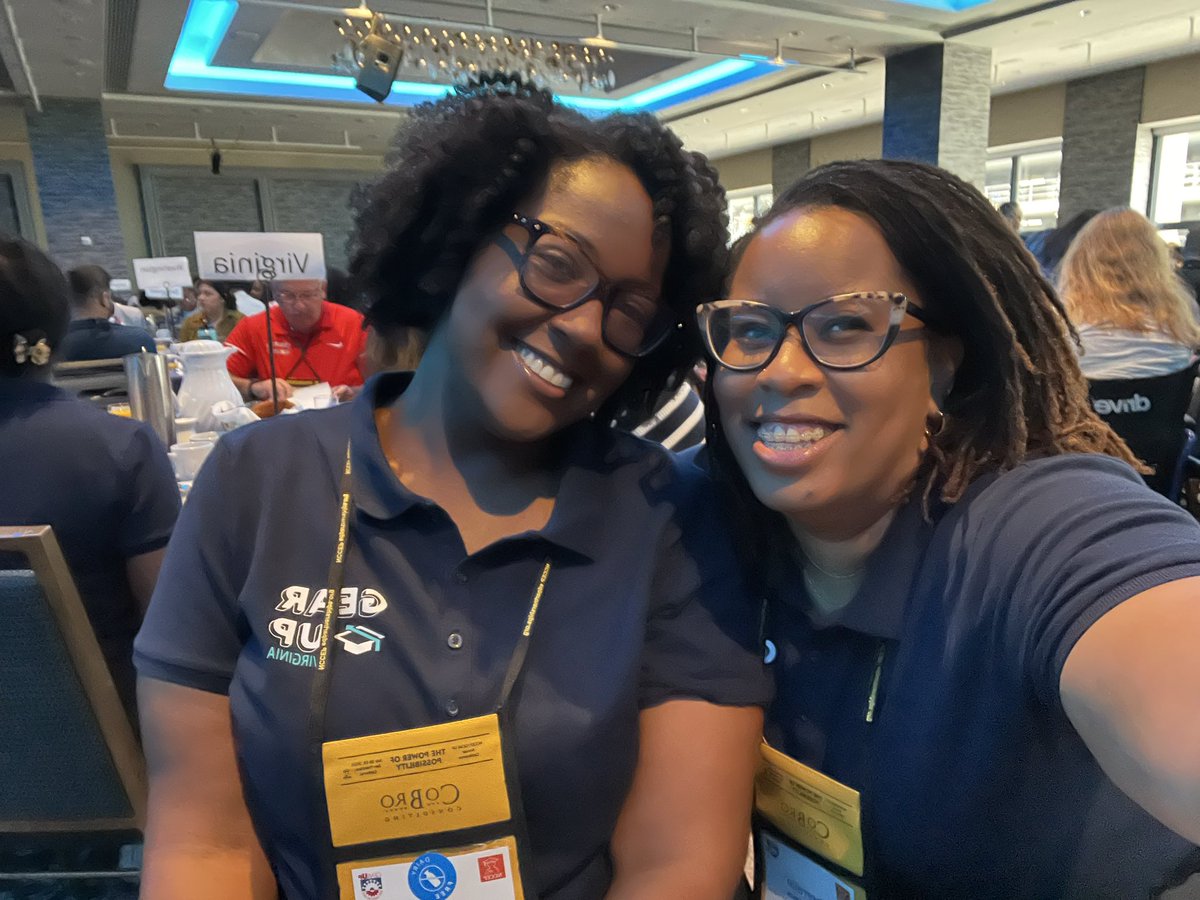CounselorCDavis's tweet photo. At the #GUcon Conference in San Fran with my new @gearupva family!β₯οΈ #DoingTheHeartWork @edpartnerships #GearUpWorks https://t.co/MEsUSUTg2f