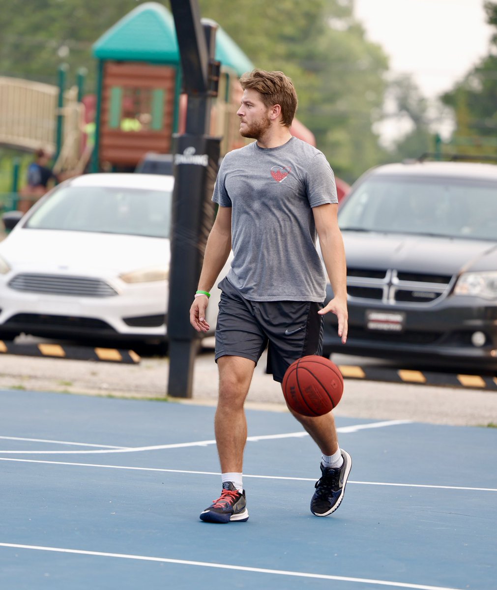 Idlewild_League's tweet photo. Playboys 🏀📸 https://t.co/aPmMUpYhcX