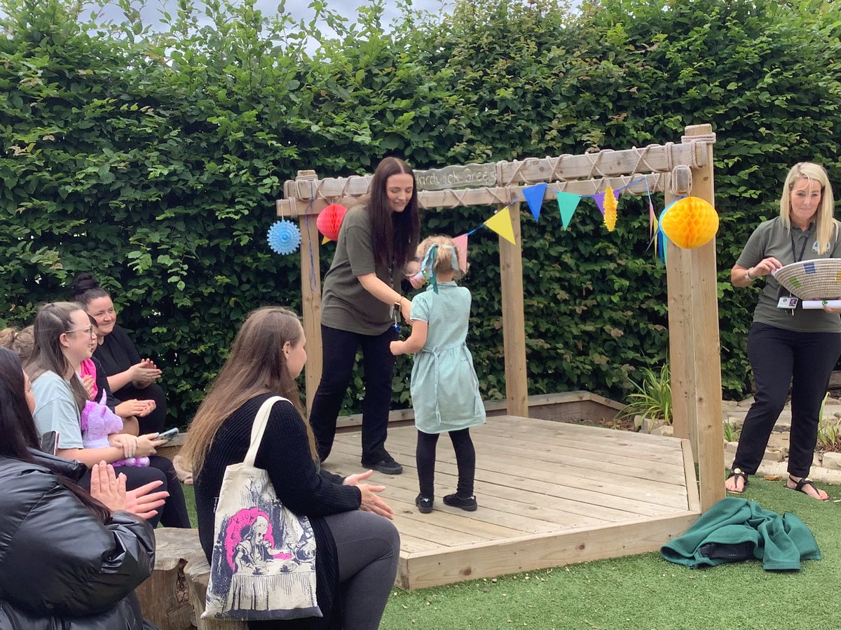 Reception Shooting Stars Hardwick Green tweet media