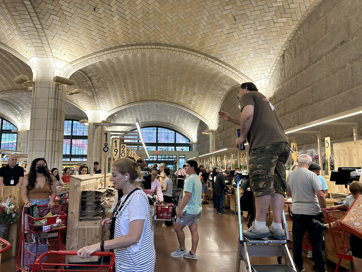 Kavita Chandran (@kcbudhraja) on Twitter photo At a #TraderJoe’s in #NYC, a person stands on a ladder directing shoppers to cashier counters. They are patient and polite, but surely there’s a more efficient (digital?) way so they can be freed up from what looks like an archaic back-breaking exercise.
<a href="/TraderJoesRants/">TraderJoesRants&Raves</a> <a href="/sree/">Sree Sreenivasan (Bsky ·Threads: @sreenet)</a> At a #TraderJoe’s in #NYC, a person stands on a ladder directing shoppers to cashier counters. They are patient and polite, but surely there’s a more efficient (digital?) way so they can be freed up from what looks like an archaic back-breaking exercise.
<a href="/TraderJoesRants/">TraderJoesRants&Raves</a> <a href="/sree/">Sree Sreenivasan (Bsky ·Threads: @sreenet)</a>