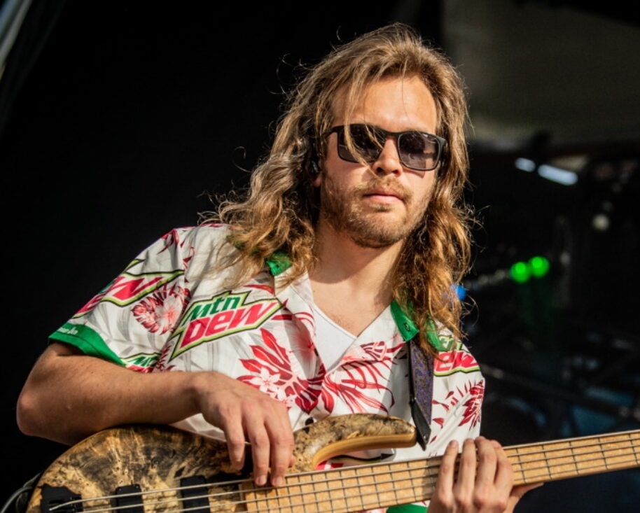 Eric on Twitter "Bass players are always the weirdest looking dudes in