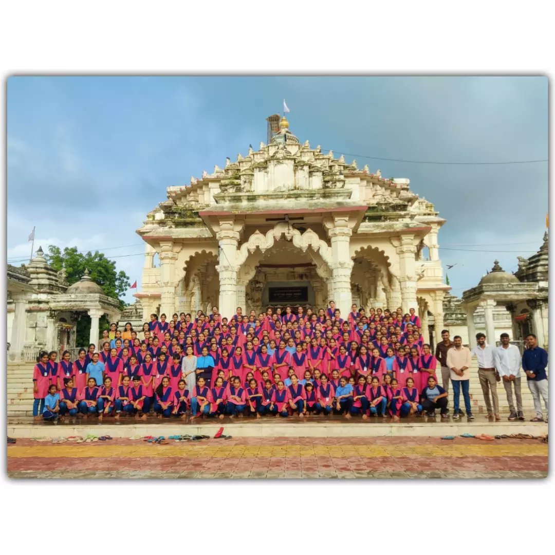 Ahir_Education's tweet photo. #ahir #education #trust #bhatiya 
#kalyanpur #bhanvad #devhumidwarka
#1daytour #nature #tracking #naturelovers #hosteldays https://t.co/IHWilgGo5G