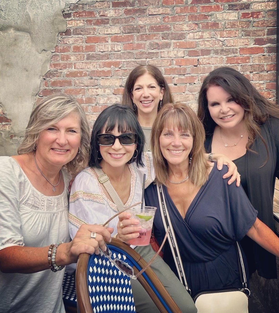 Who says we’re not still seniors in high school? 
#bestfriends #highschool #girlsweekend