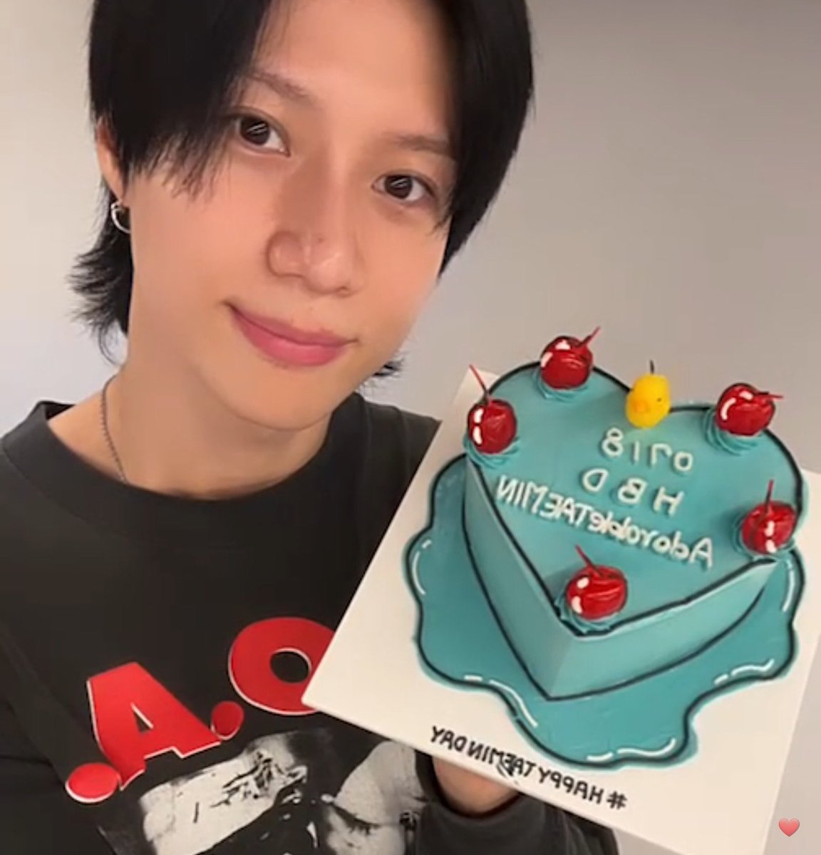 godamnkyn's tweet photo. happiest birthday my sunshine 💖 love u more than everything, stay healthy and be happy my love. you're our baby boy 😭🤍 we'll praise you every time! i promise u! 

#HAPPY_TAEMIN_DAY #TAEMINDAY https://t.co/g3Eiw4p4WM