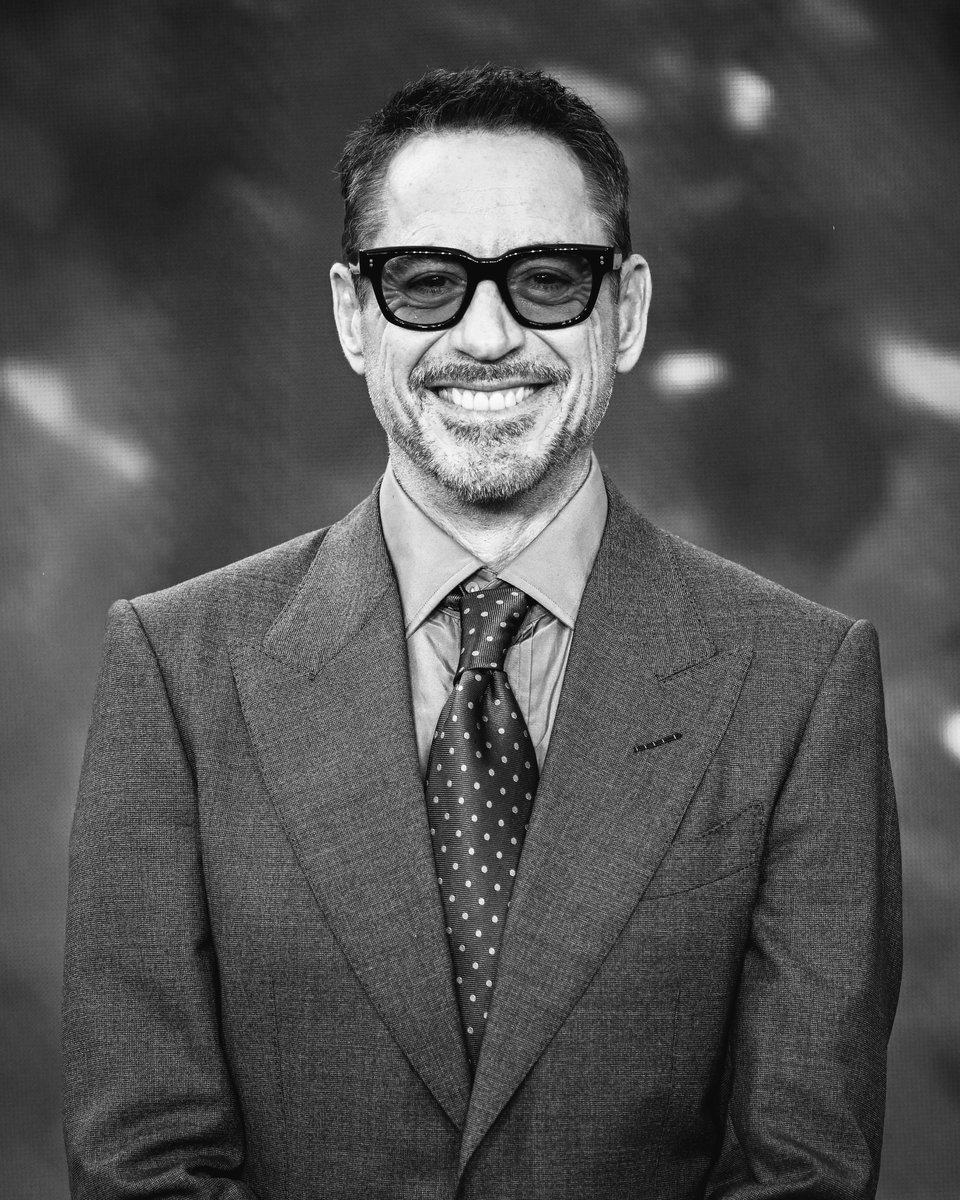 TOMFORD's tweet photo. #ROBERTDOWNEYJR WEARING #TOMFORD TO THE PREMIERE OF #OPPENHEIMER.

#TOMFORD #TFRedCarpet https://t.co/RYocC7xrdq