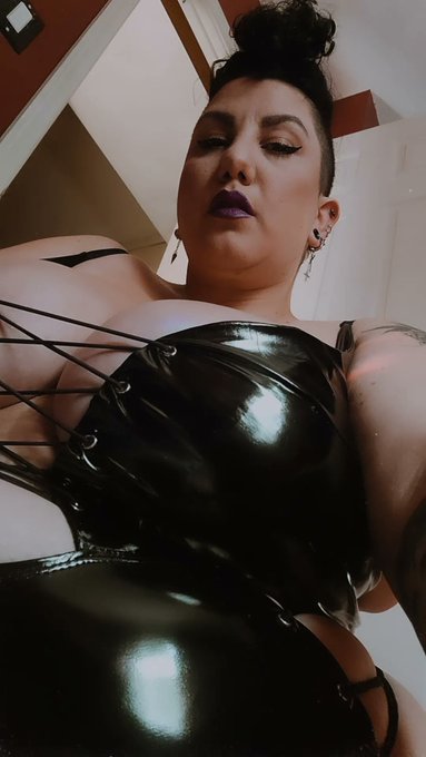 Lick my pvc. https://t.co/leLVWQ76B4<a href="/tag/bbw"class="tags"><span>#bbw</span></a>