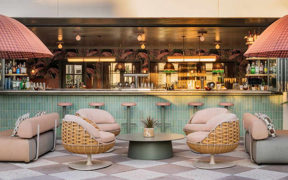 Come on, Barbie, let’s go party! 🌴💗 

Channelling Barbie’s Malibu beach house vibes have landed @VSPC, Explore Newnan-Coweta, and The Ryder Hotel among the "9 Places That Give Major Barbiecore Vibes All Of The Time" by <a href="/Delish/">Delish</a>. 

ow.ly/LAUO50Pe4l3