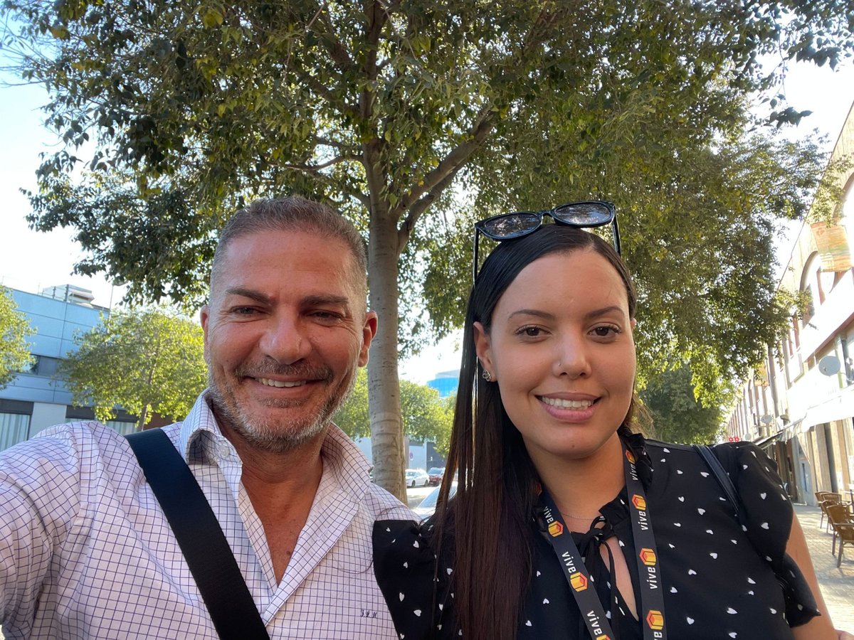 SolucionesVive's tweet photo. ¡De captación! Salimos con nuestras nuevas agentes inmobiliarias a captar viviendas en venta. Conocimos a propietarios increíbles y compartimos cómo podemos ayudarles a vender sus casas. ¡Construyendo sueños juntos! 🏡💼✨ #Inmobiliaria #Viviendas #grupovive #vendercasa https://t.co/veT5xMoufb