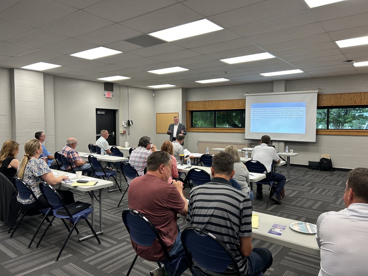 KHSU_KansasCOM's tweet photo. KHSC-@KansasCOM__DO  clinical faculty member Robin Durrett, DO, and Julie Munson, DO, presented CME courses in Dodge City for the Kansas Association of Osteopathic Medicine. #meded #healthcare #osteopathicmedicine #KAOM https://t.co/qvEPxer4iT