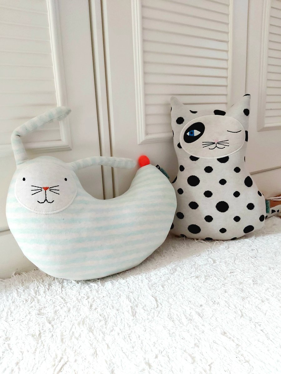 MuseoGuggenheim's tweet photo. 😃 ¿Quieres renovar la habitación de los niños con muy poco? ¡Añade cojines bonitos de Oyoy Living Design!
🐱 https://t.co/Ic5tCajNEd
🐇 https://t.co/oW2kJRuxvh
#GuggenheimBilbaoDesignStore #niños #kids #decoracion #deco #decoration #homedecor #home #cojin #cushion https://t.co/dLCMsbMmD7