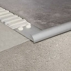 tileofspainusa's tweet photo. #TileTrend: Ceramic facades and external trimmings set the bar for safety and sustainability standards, extraordinarily high. They provide protection from extreme weather conditions, offer ample insulation and eliminate the need for excessive heat and air conditioning use. https://t.co/GeZgMW0Alv