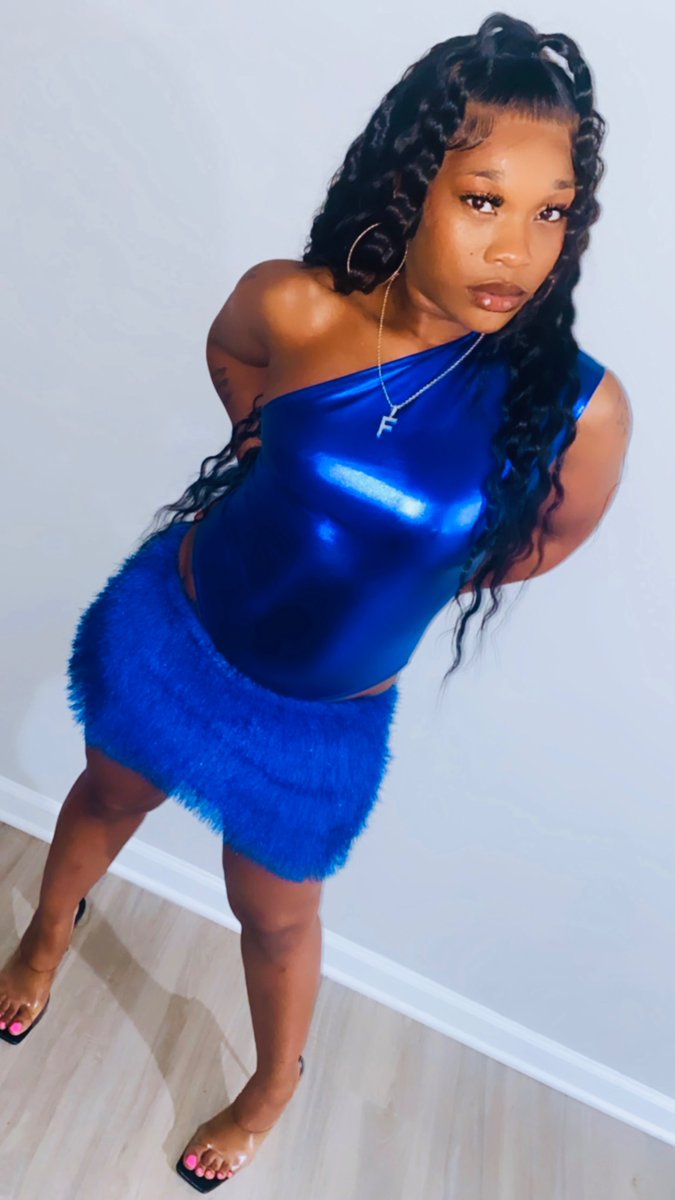 BigFiyahhh's tweet photo. Really ATE on the wig🤩😌💅🏾 https://t.co/jxrHlXqyWR