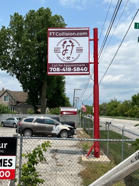 roedainc's tweet image. Check out the new signs for @ftcollision

We Get You Recognized with Custom Signs and Window Graphics!
Call us at 708-333-3021 for a Free Quote Today!

#signshop #localbusiness #marketing #autorepair