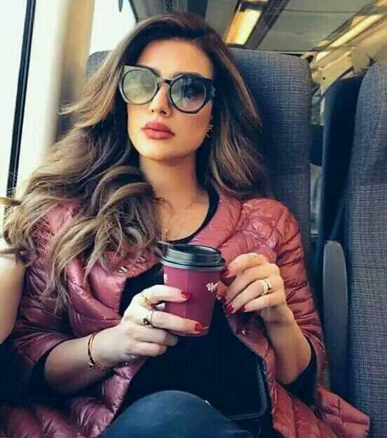 . قال سمععت فلآن شو صآر فيه ❌
. قلت * لآ..😕❌
. قال ولككِ وين عآيش آنت؟💔❌
. قلت *عآيش بحيآتي مش بحيآة آلنآس'<

❤