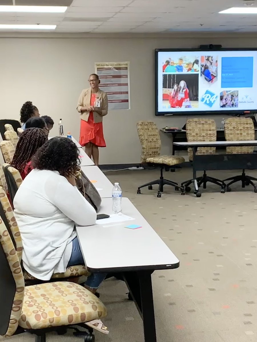 DrNormanCSauce3's tweet photo. My heart is full! What a tremendous experience to meet our new teachers today in our #DCSDRegion4 breakout session: human bingo, quiz game, veteran teacher panel, door prizes: we got it going on for @DeKalbSchools New Teacher Orientation! #iLoveDCSD #HEARTofDCSD https://t.co/5oBdlfzeKS