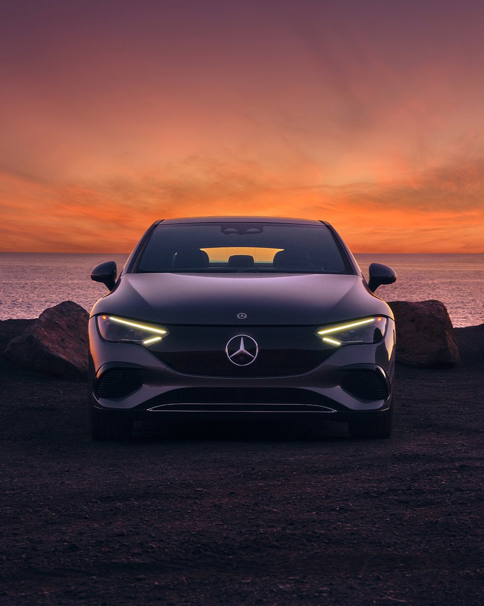 MercedesBenzUSA's tweet photo. "Hey Mercedes, change the ambient lighting to pink."

Your wish is the EQE’s command.

📸: @theAutofocus 

#MercedesBenz #EQE https://t.co/0P23UsKeQh