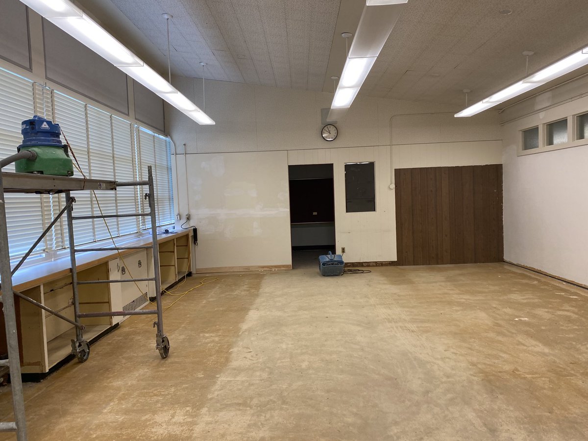RosedaleCBE's tweet photo. Rosedale Learning Commons Update! Shelves and flooring are out, patching walls, prepping for new carpet, flooring and paint this week! Thank you Rosedale for fundraising! #RosedaleStrong https://t.co/Lq6XVWFfx0