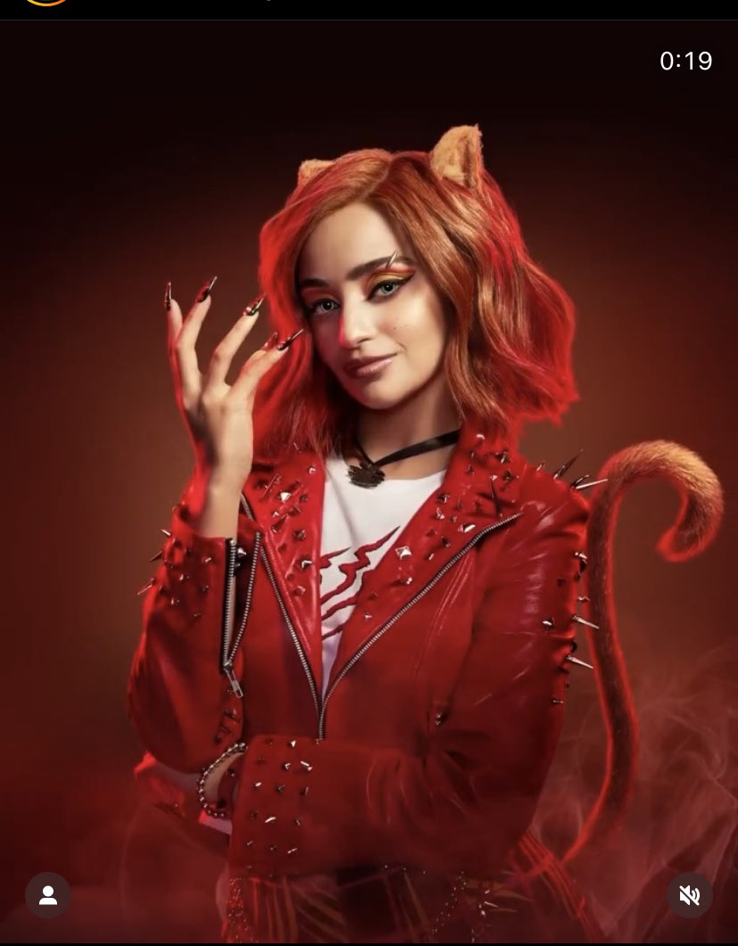 sirclown0's tweet photo. don't kill me but she's the most accurate looking one out of the whole cast https://t.co/zgzikARQrU