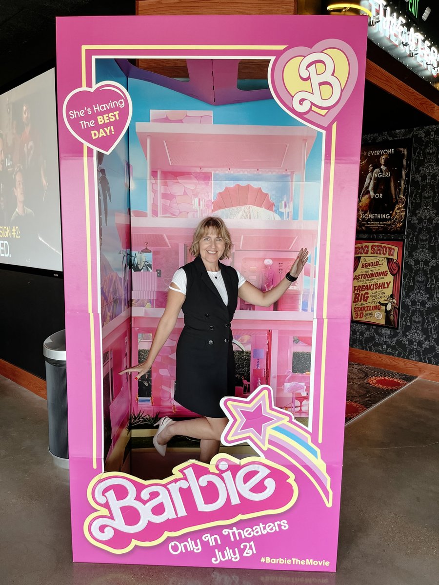 ZombiMeow's tweet photo. Fun fun fun! #Barbie #BarbieMovie https://t.co/xVJ9pZ71PX