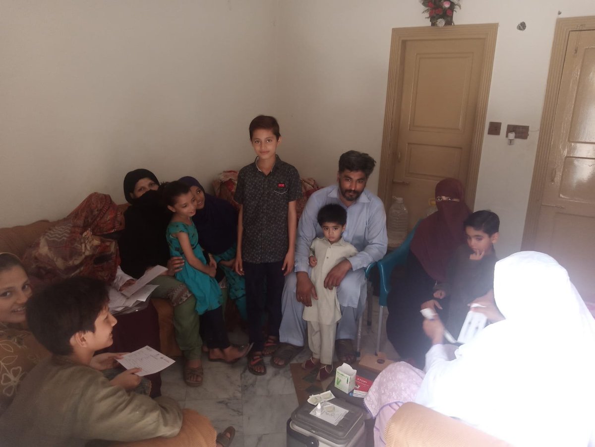 LHEAP_Project's tweet photo. We acknowledge the very resilient community of Rawalpindi, who open their doors for our workers and welcome the health services we are bringing at their door-step
These families are making a change in the community by getting tested
@LHEAP_Project 
@DrNidaAli 
@DistrictHealth1 https://t.co/sdg015p9mC
