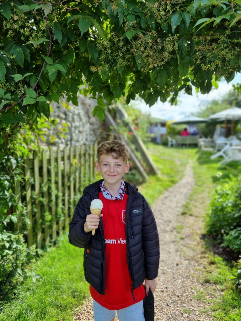 An ice cream stop on the way back from the beach was the perfect way to fuel up after all that exploring for our Year 6s! 

<a href="/CST_Schools/">Cathedral Schools Trust</a> <a href="/SSEoutdoors/">SSE OUTDOORS</a>