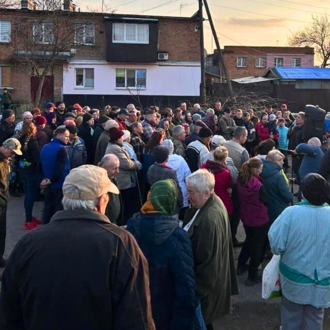 MDVIP sponsored a #medicalmission to #Ukraine led by our Drs. Brent Jacobus and Brett Brechner of Crown Point, IN. The team of Americans, Romanians and Ukrainians included medical providers, cooks, interpreters and worship leaders delivering food, clothing and care. 🇺🇦 ❤️