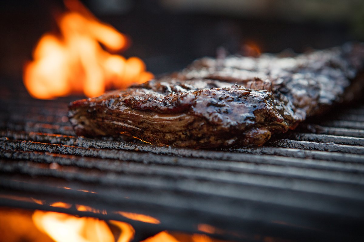 RenzoEats's tweet photo. Experience the authentic Argentine flavor at Renzo's! 🥩 Our perfectly grilled Skirt Steak, seasoned to perfection, is the talk of Tampa Bay. Paired with exclusive Argentine wines 🍷, only at our three locations! #Renzos #ArgentineCuisine #TampaEats #SteakLovers https://t.co/JwK55zZ8O3
