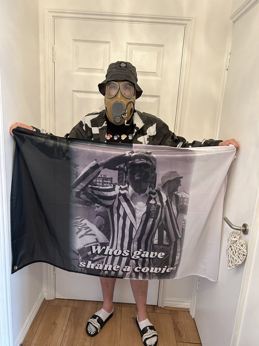 WinBoozeDraw's tweet image. Who’s Gave Shane A COWIE ?