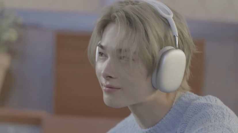 nnikikun's tweet photo. these shots of ni-ki look like movie scenes ♡ https://t.co/1wwwhFpGim