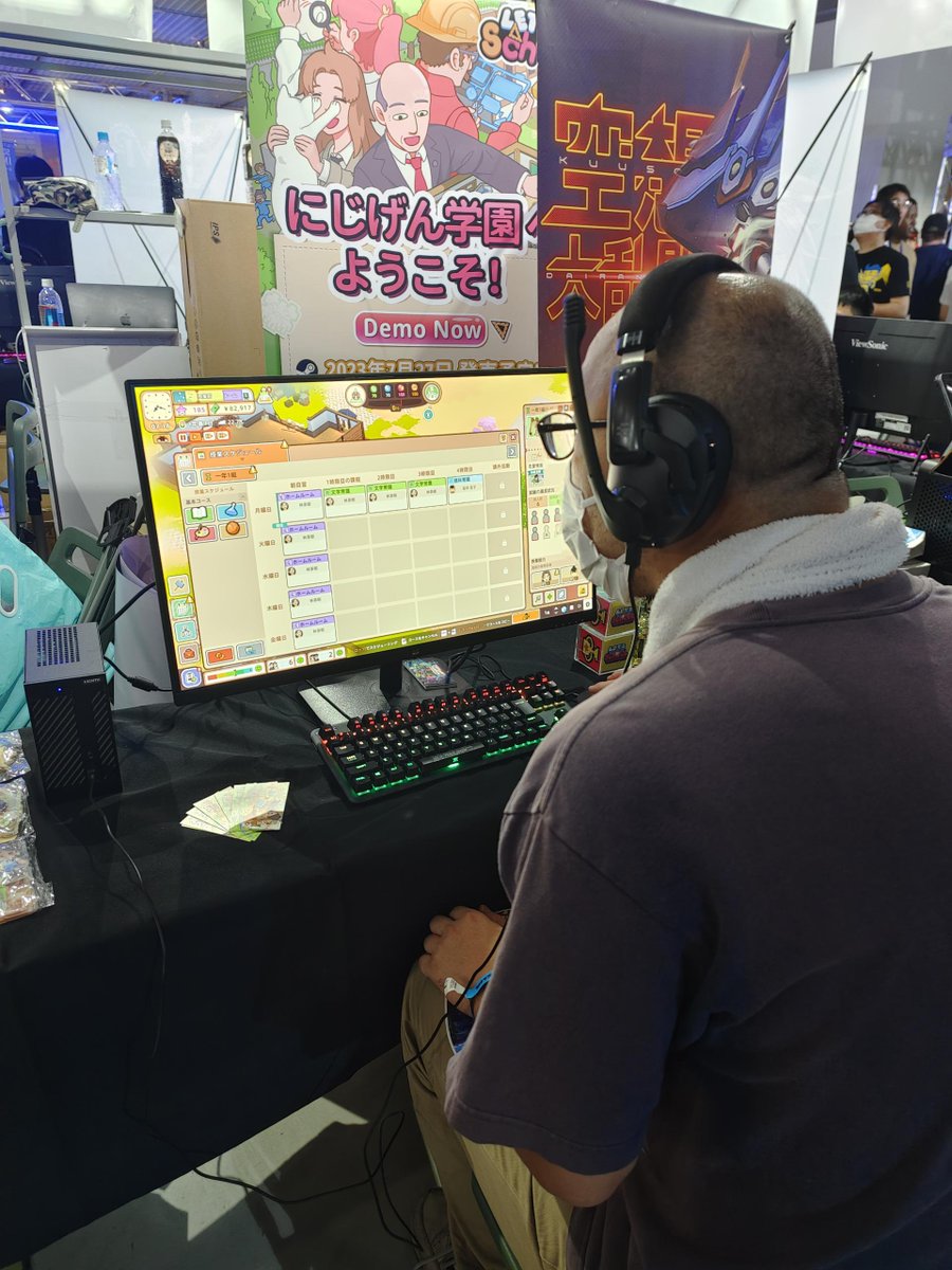 letsschool_'s tweet photo. Thanks to everyone who dropped by our booth in @BitSummit! 🥰
We hope you all enjoyed playing #LetsSchool's latest #demo build. 🤩
If you were there, kindly tag us in your post. 📸
#BitSummit #BitSummit2023 #GameDev https://t.co/vkLKfnJpth