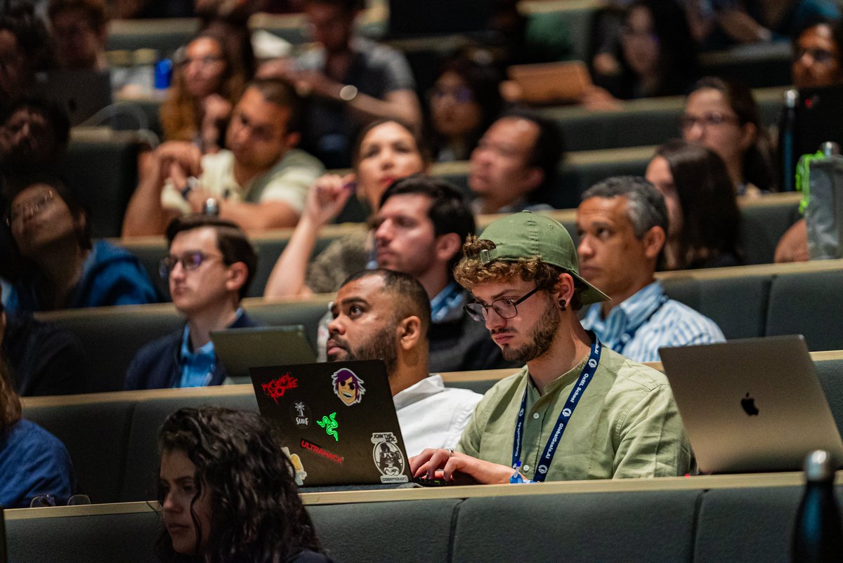 GlobalGoalsAI's tweet photo. 🎉 And that's a wrap on the #MLxHealth track at #OxML2023! 🎉Grateful for the riveting sessions on:

- Bayesian & Statistical ML by Cheng Zhang 
- Medical Imaging with ML by Jorge Cardoso ( @mjorgecardoso )
- Advanced Representation Learning by Ali Eslami ( @arkitus) 
- ML & Computer Vision by Christian Rupprecht (@chrirupp )
- Multi-omics data ML by Mireia Crispin (@mireiacrispin )
- Multi-modal Representation Learning by Louis-Philippe Morency (@lpmorency )
- ML/DL Theoretical Foundations by Gitta Kutyniok (@GittaKutyniok )
- Geometrical DL in Medicine by Pietro Lio (@pl219_Cambridge )
- EHR, Representation Learning & ML to Medical Efficacy by Kazem Rahimi (@kazemr )
- Digital Health, Wearable, ML and Medicine by Munmun De Choudhury (@munmun10 )
- Language Models for Target Prioritization by Ravi Patel (@RaviPatelxyz )
- Computational Biology and ML by Kyunghyun Cho (@kchonyc )🌟

The end of OxML 2023 summer school - a milestone for innovation & knowledge! See you next year! 🎉 #OxML #AI4GG #GlobalGoalsAI #SDGs #ESG #HealthTech #DeepLearning