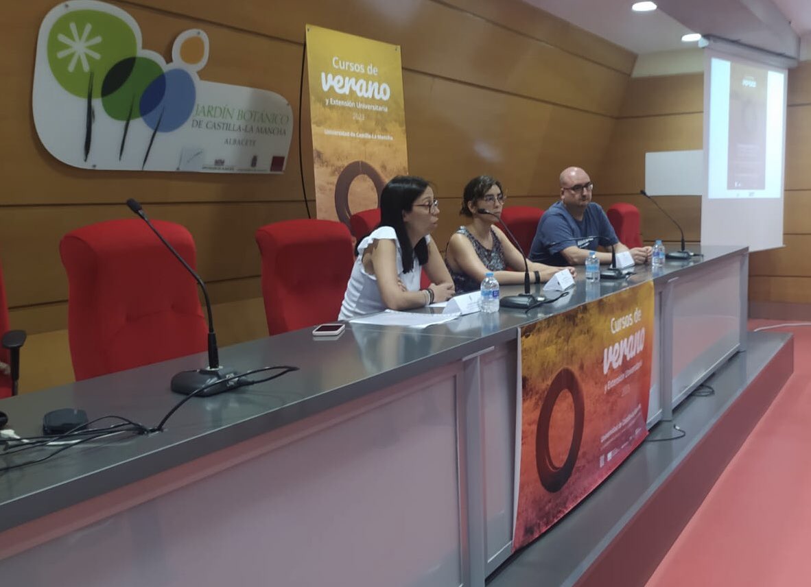curve_uclm's tweet photo. Último Curso de Verano en el mes de julio en el @CampusAlbacete 
“Microscopía Electrónica: fundamentos y aplicaciones en ingeniería y biomedicina”
(17 y 18 julio)
INFO: https://t.co/ojIdbQlVE8

@uclm_es https://t.co/2wscOmPJmy