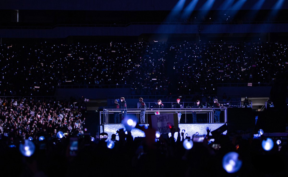 613dailybts's tweet photo. will unpin once i see bts and become a part of this purple ocean which will probably be in the faaaaar future but still to help keep myself grounded

✨ manifestations start now!!! ✨ https://t.co/RRdf4Qnx9O