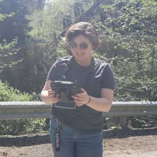 SmithTripp21's tweet photo. We finished our drive across #Canada for the #Silva21 #ScantiquesRoadshow last week - but the blogs are still incoming! The latest blog co-written with @leannastack details the process for international students who want to #FlyDrones https://t.co/HxqT0J8luS https://t.co/Tlwkk5a68H