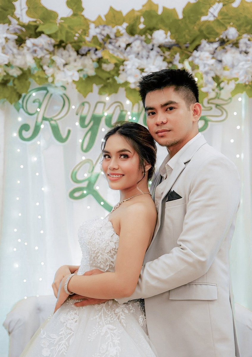 Laricious_Patty's tweet photo. Happy 1st wedding anniversary hubby 🤍 https://t.co/pMaSbclwJJ