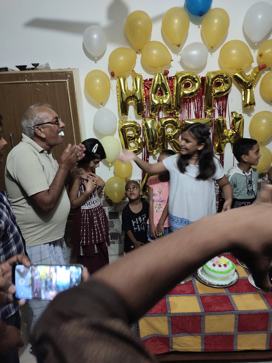 copkumargaurav's tweet photo. आज हमारी बेटी "अक्षिता" का जन्मदिन है। 
#HappyBirthdayAkshita🎂💝🎉

@sengarlive @aditytiwarilive https://t.co/18CRroiF5B
