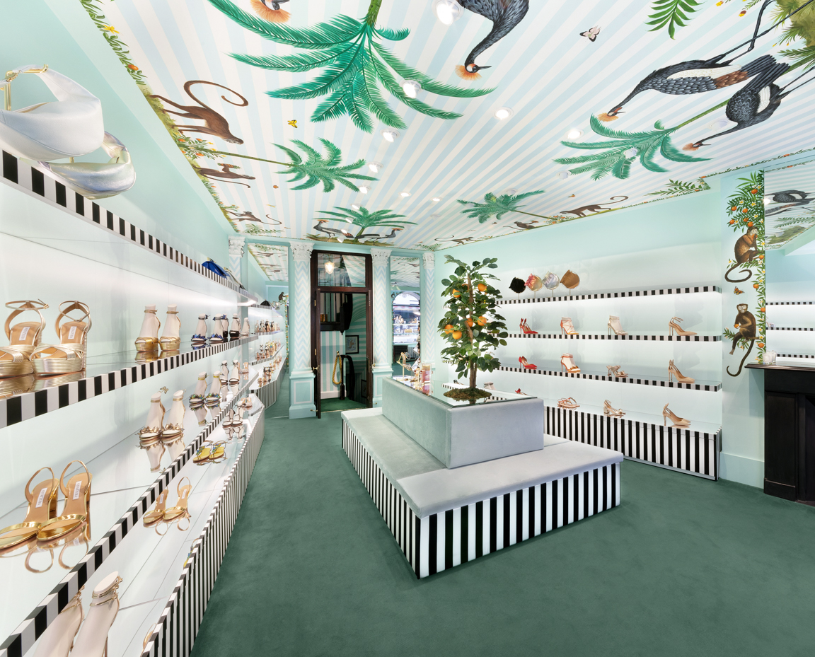 RetailPhoto's tweet photo. Recent shoot on Bond street in London.  Such a gem of a store to photograph!
#retailphotography #retailphototographer #retail #photography https://t.co/0kEceyb77C