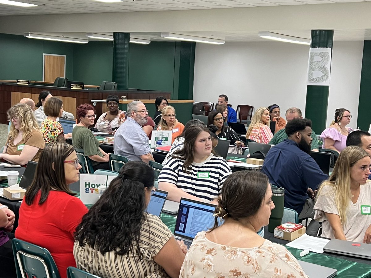 Welcome to Lake Worth ISD! More than 45 new teachers are attending a Bullfrog Briefing today to learn about benefits, payroll, technology and more. We’re excited that you all joined the Bullfrog family! 🐸 #WorthIt