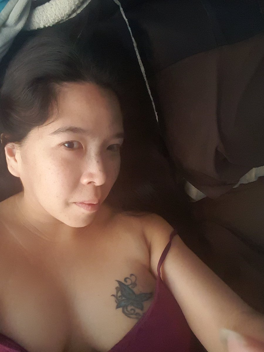 palmerdebra's tweet photo. Hello.... it's me....and I can't sleep .. #nightselfie https://t.co/o1WNa2ESAq