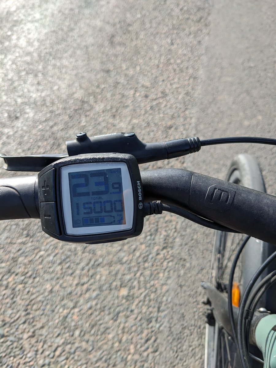 F4b3X's tweet photo. Ça y'est 15000 km avec mon vélo. Au final je fais à peu près 5000 km/an quasiment qu'en vélotaff. https://t.co/WVayUf7OWX