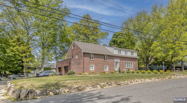 BardossasRE's tweet photo. Here's a listing you won't want to miss! #realestate #homesforsale  https://t.co/1rrmYJM4uE https://t.co/VzEjlzYBjm